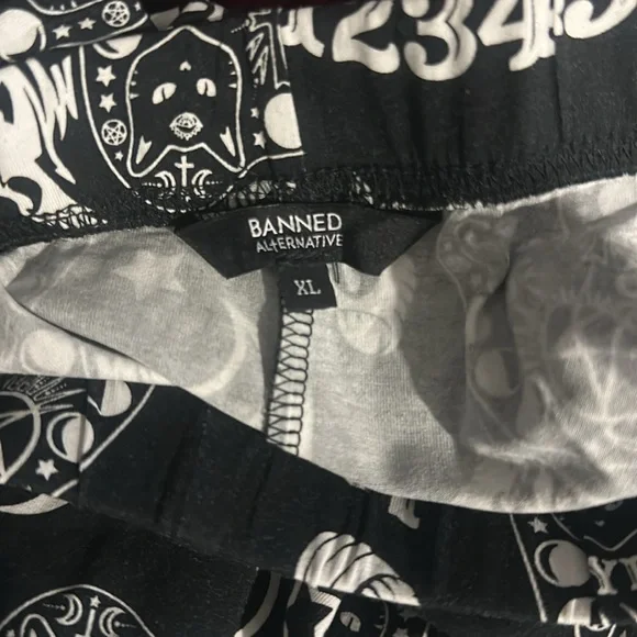 Occult Leggings - Picture 3 of 4